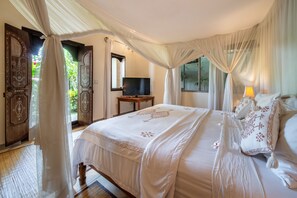 Villa, 6 Bedrooms, Smoking, Private Pool | 6 bedrooms