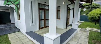 Charming 2-Bedroom villa in Colombo