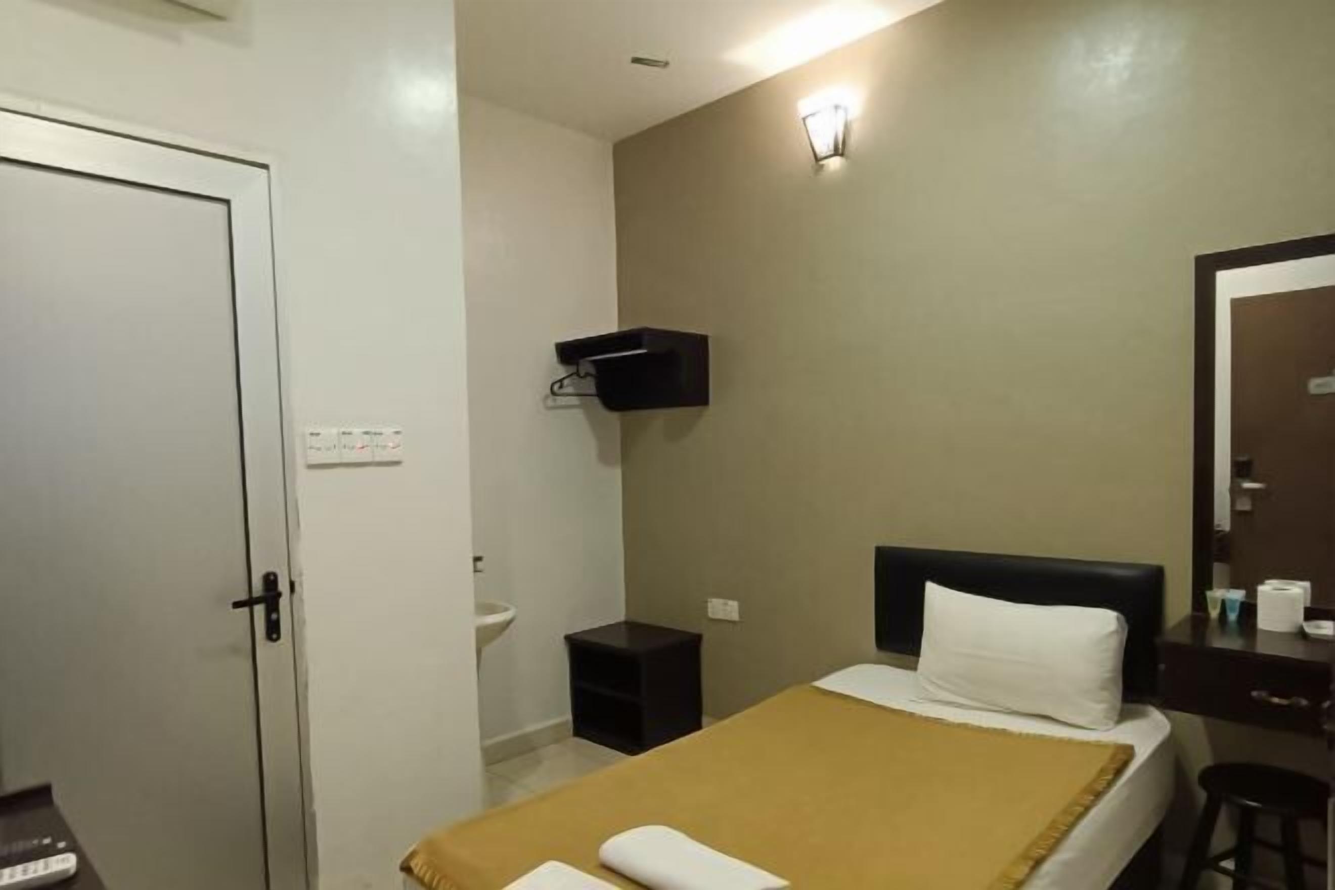 โต๊ะทำงาน, พื้นที่ทำงานแบบใช้แล็ปท็อป, Wi-Fi ฟรี, ผ้าปูที่นอน