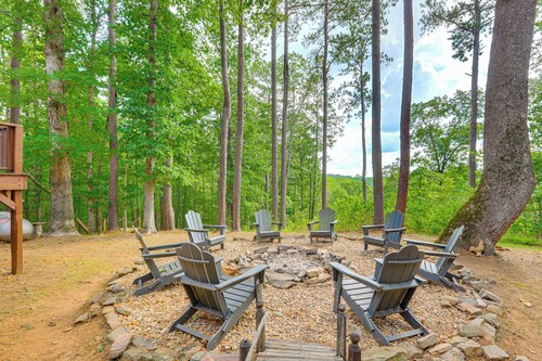 McDonough Escape w/ Private Hot Tub & Game Room!