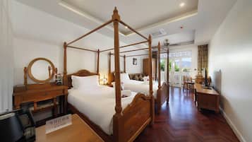 Desk, free WiFi, bed sheets