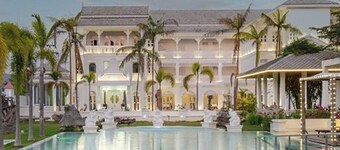 Lanna Inthan Hotel & Resort