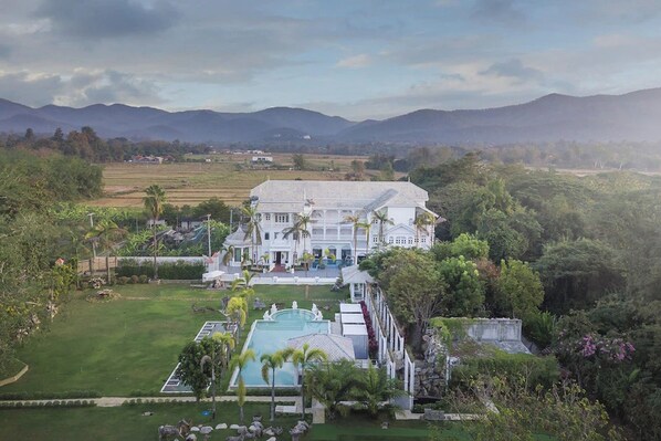 Front of property - Lanna Inthan Hotel & Resort (Doi Saket)