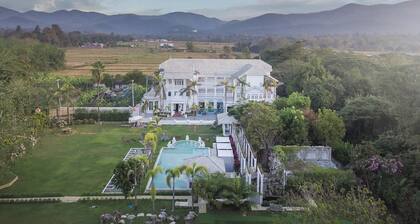 Lanna Inthan Hotel & Resort