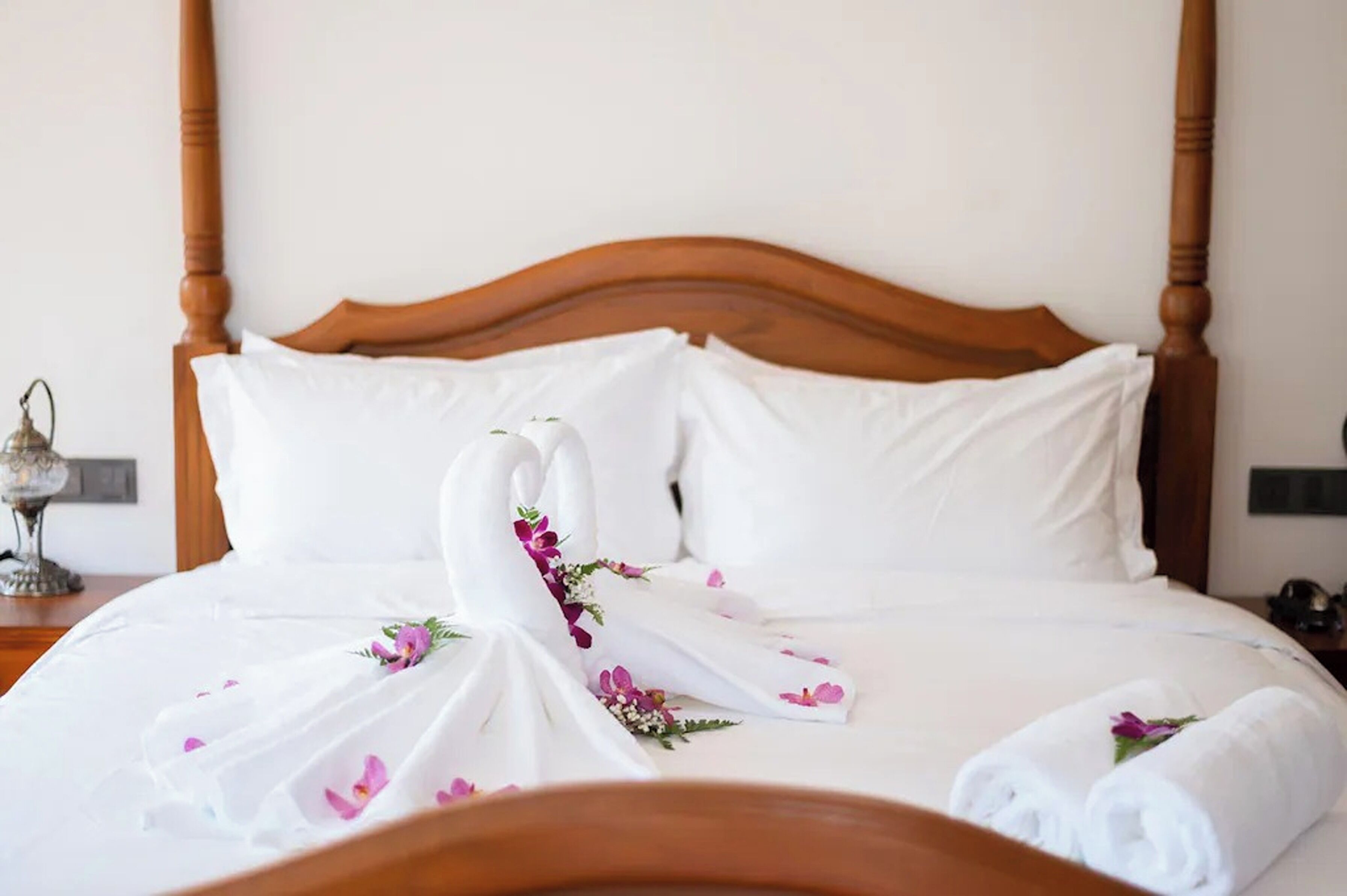 Deluxe Room, Garden View | Mountain view
