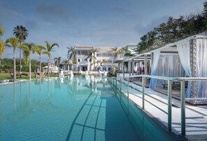 Outdoor pool - Lanna Inthan Hotel & Resort (Doi Saket)