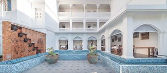 Lanna Inthan Hotel & Spa