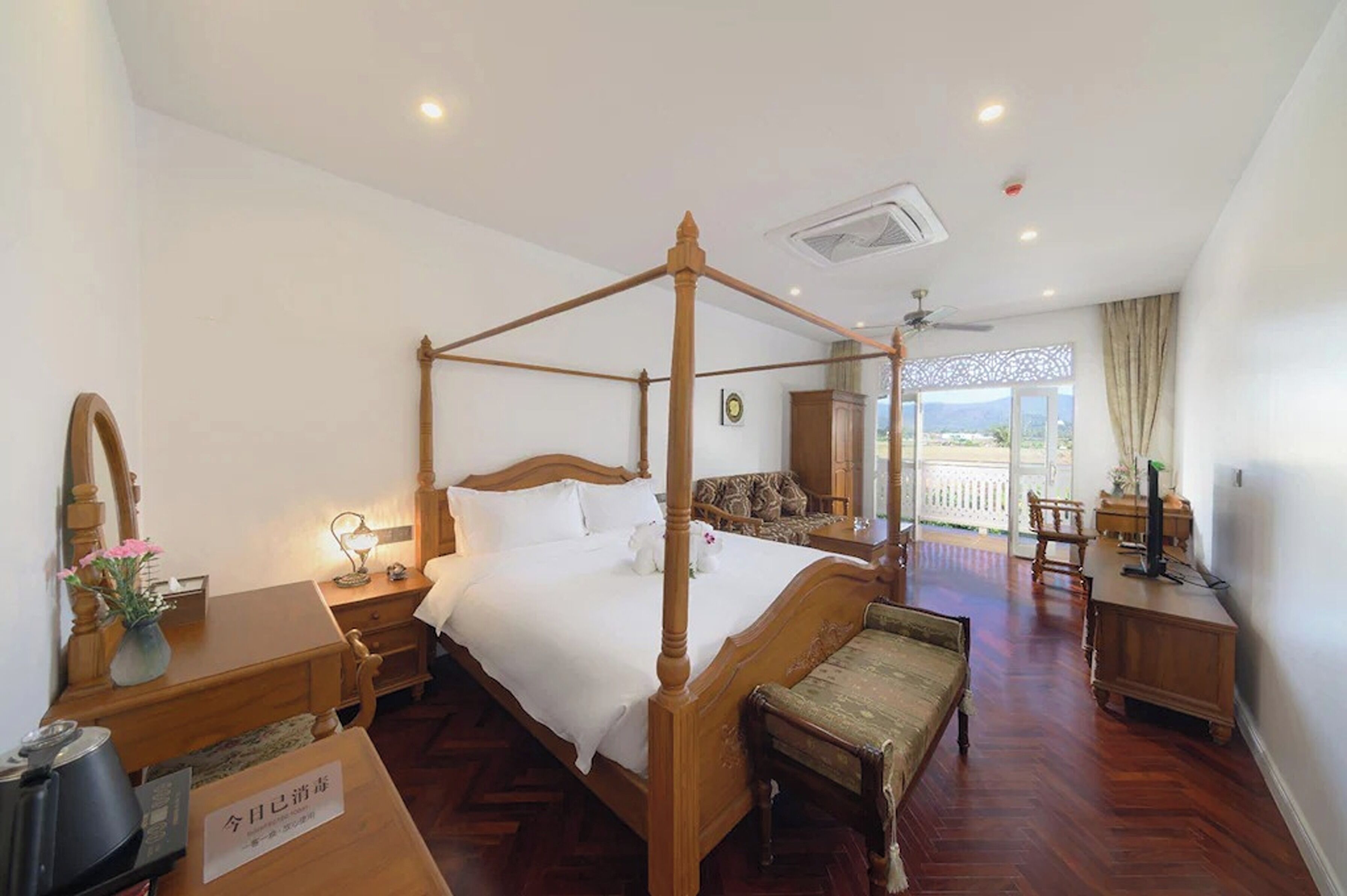 Superior Double Room, 1 King Bed | Desk, free WiFi, bed sheets