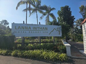 Exterior - Lanna Inthan Hotel & Resort (Doi Saket)