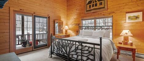 3 bedrooms, desk, WiFi, bed sheets