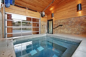 Bain à remous intérieur