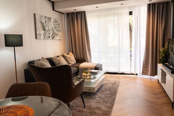Living area - Luxury 2 bedroom apartment, in the heart of century city. (Cape Town)