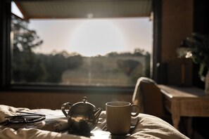 1 Schlafzimmer, Schreibtisch, Bügeleisen/Bügelbrett, Reisekinderbett