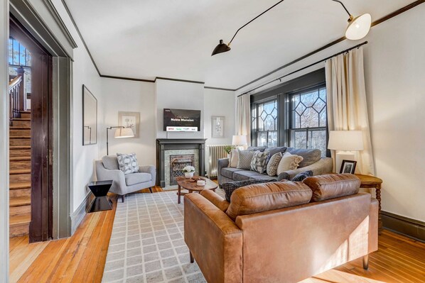 TV, offices - Noble Estate! Pet-Friendly w Hot Tub & Fire Pit (Colorado Springs)