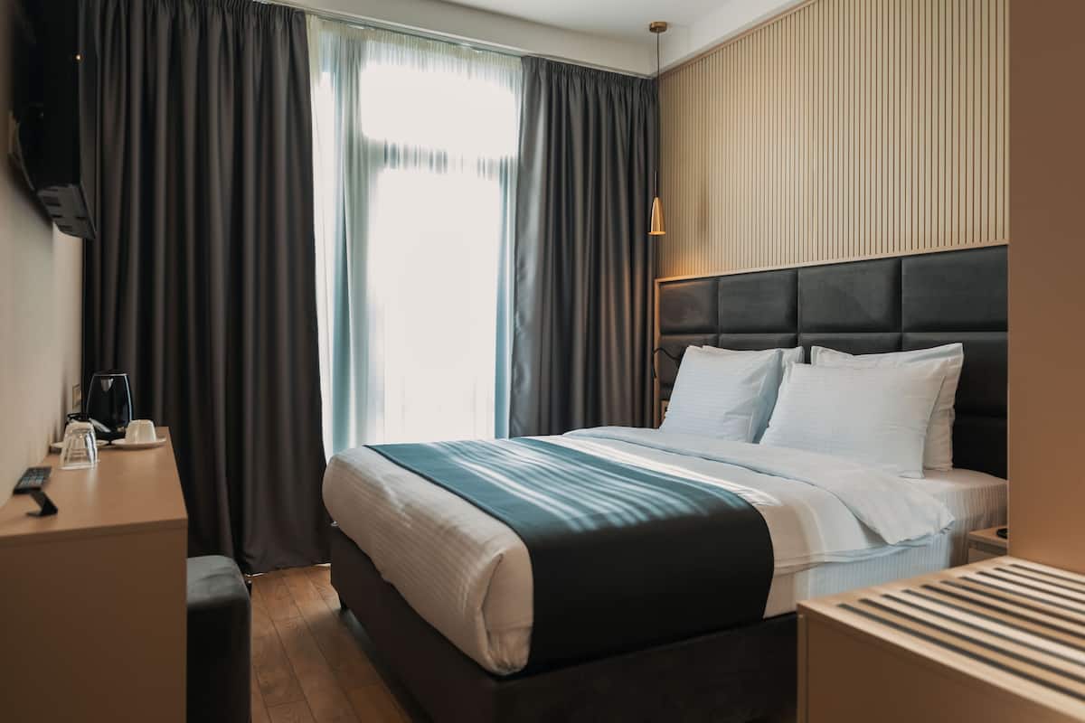 Premium bedding, Select Comfort beds, minibar, in-room safe