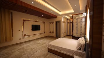 デラックス ルーム キングベッド 1 台 | WiFi (無料)