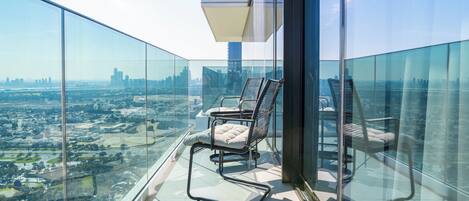 Deluxe Apartment | Balcony