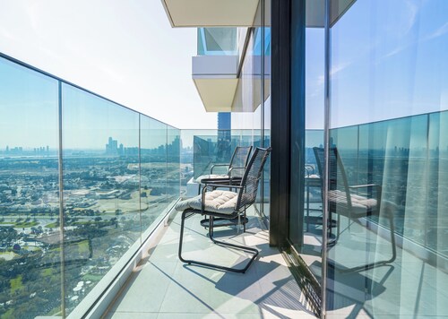 HomesGetaway-2BR Apt in 1 Residences