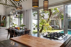 Villa, 3 Schlafzimmer, Raucher, eigener Pool | Innenbereich