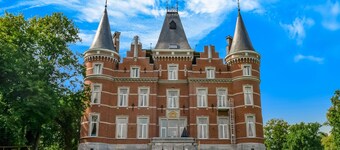 Castle with wellness and zipline