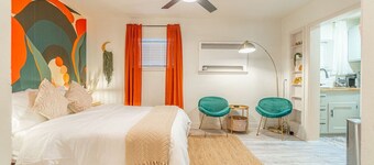 Riverside Luxe: Stylish Designer Retreat