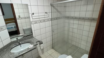 7 多间卧室、免费 WiFi