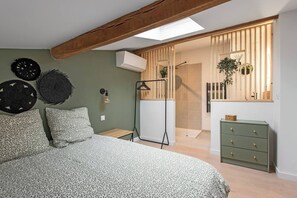 1 chambre, lit parapluie, Wi-Fi, draps fournis