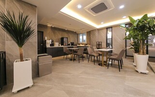 Desayuno de autoservicio incluido todos los días 