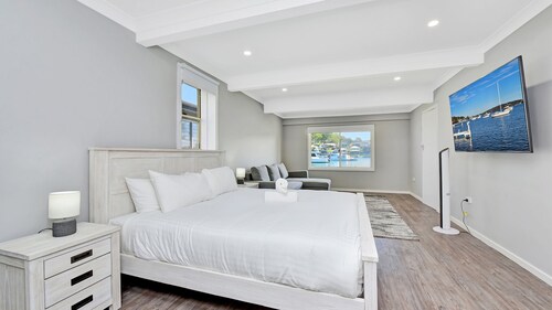 Balmoral Waterfront Escape at Lake Macquarie