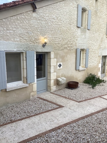 Stylish home with private pool near Aubeterre- sur -Dronne