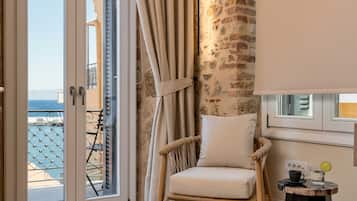 Chambre Double Supérieure, balcon, vue mer | Literie de qualité supérieure, minibar, coffres-forts dans les chambres