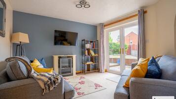 Televisor intel·ligent i llibres