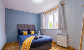 4 bedrooms, iron/ironing board, free WiFi