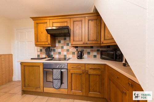 Rocester Rest - Near to JCB+Alton Towers, Netflix