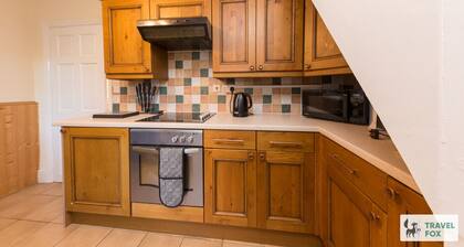 Rocester Rest - Near to JCB+Alton Towers, Netflix