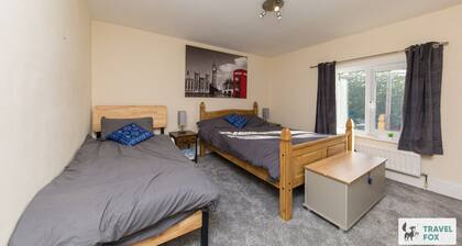 Rocester Rest - Near to JCB+Alton Towers, Netflix