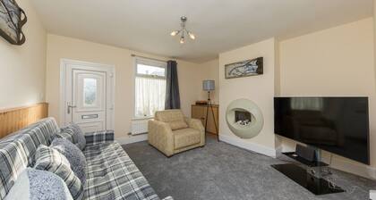 Rocester Rest - Near to JCB+Alton Towers, Netflix