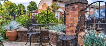 Central Aster House 3 Bedrooms Parking