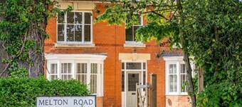 Felicity's House with Hot Tub!