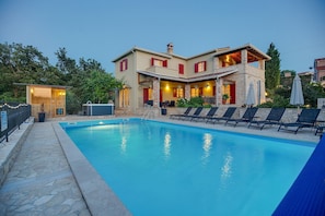 Pool - Villa Stupenda with private pool and jacuzzi in Porec (Porec)
