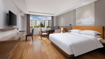 Room, 1 King Bed, Non Smoking (Mahjong)