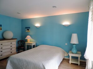 4 chambres, fer et planche à repasser, Wi-Fi gratuit