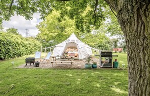 Cabin | Exterior