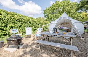Cabin | Property grounds - Beautiful Bell Tent in Suffolk (Saxmundham)