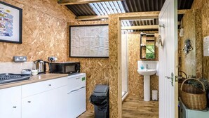 Private kitchen - Beautiful Bell Tent in Suffolk (Saxmundham)