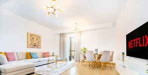Interior - LUX The JBR BlueWaters View Suite 2 (Dubai)