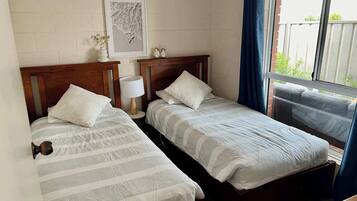 3 bedrooms, bed sheets