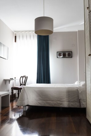 Familienzimmer | 1 Schlafzimmer, Minibar, Zimmersafe, Schreibtisch