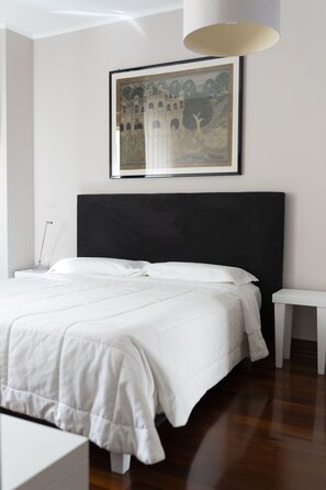 Quarto família | Frigobar, cofres nos quartos, escrivaninha