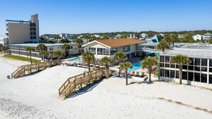Exterior - Lavish 4th Floor Oceanfront King Room (Pawleys Island)